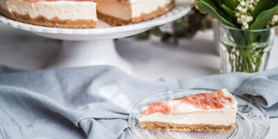 Sernik Nowojorski z Rabarbarowym Musem