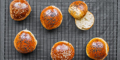 Bułki do Burgerów z Czarnuszką i Sezamem