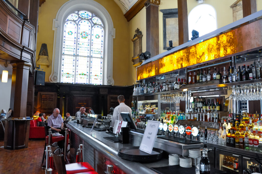 The Church w Dublinie bar i restauracja