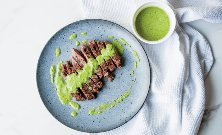 Steak z Antrykotu z Pesto Pietruszkowym