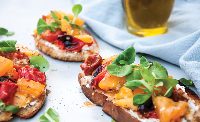 Bruschetta z Pieczonymi Pomidorami i Kozim Serem