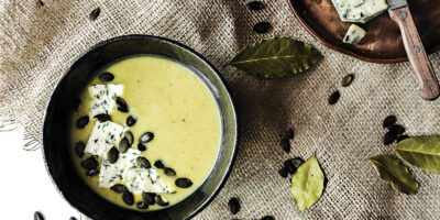 Krem z Cukini z Serem Pleśniowym i Pestkami Dyni