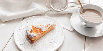 francuski-dser---clafoutis-z-brzoskwiniami