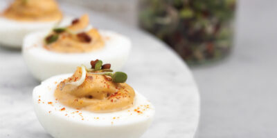 jajka-faszerowane-anchois-i-kaparami-