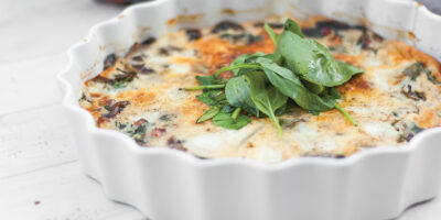 wuiche-bez-spodu-ze-szpinakiem,-boczkiem-i-pieczarkami-