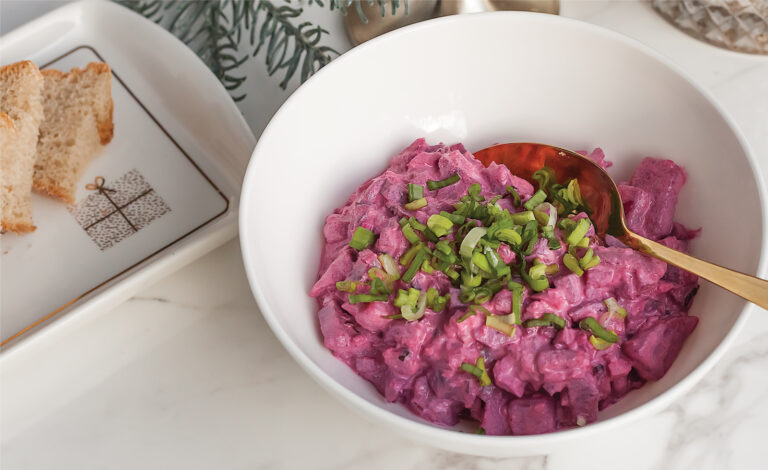 przepis na świąteczną sałatkę śledziową