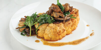 stek z kalafiora z pieczarkami