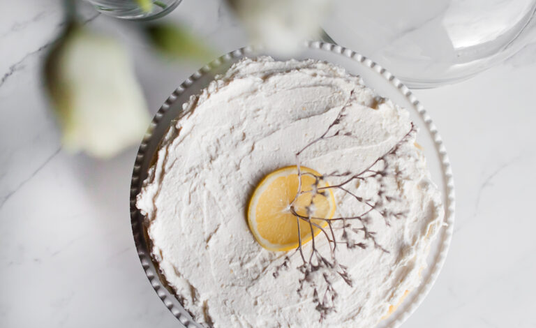 delikatny sernik cytrynowy z mascarpone