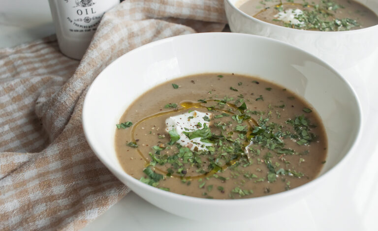 zupa krem z pieczarek z czosnkiem niedźwiedzim