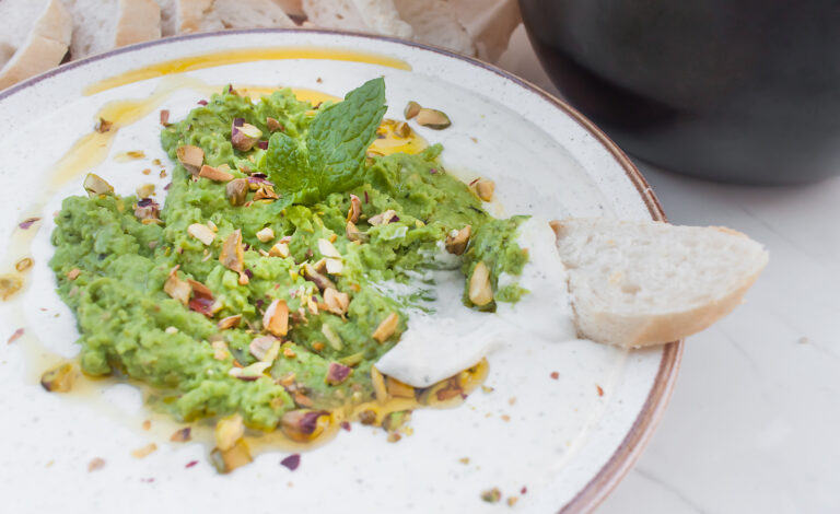 feta ubijana z zielonym groszkiem i miętą