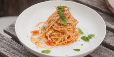 makaron w sosie ze swiezych pomidorow