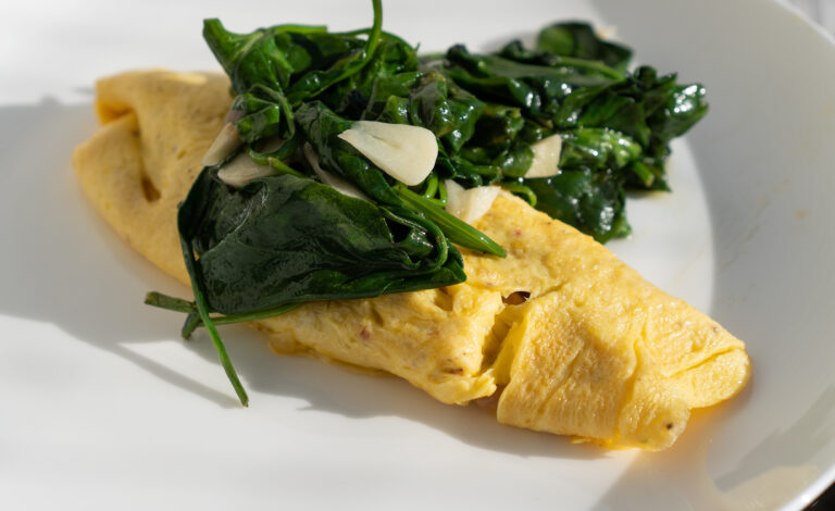 jak zrobić wilgotny w środku i maślany omlet francuski