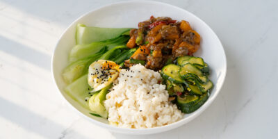 wegańskie boczniaki w stylu azjatyckim z papryką