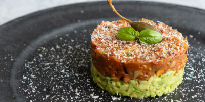 weganski tatar potrójnie pomidorowy z awokado