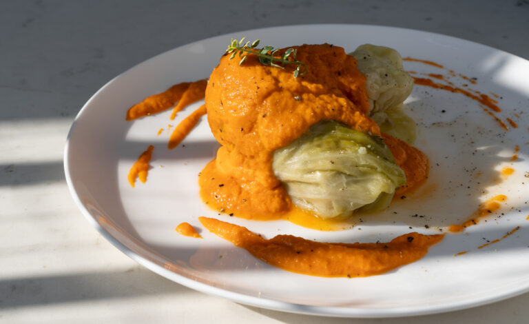 jak zrobić idealne gołąbki wołowo-wieprzowe z kremowym sosem pomidorowym