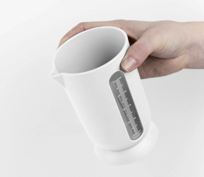 biały dzbanek z miarką BLIM