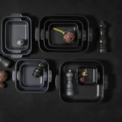 czarne naczynie do zapiekania peugeot ceramiczne