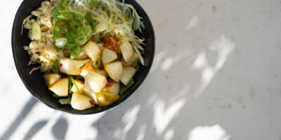 zdrowy bowlz kaszą bulgur i gruszką