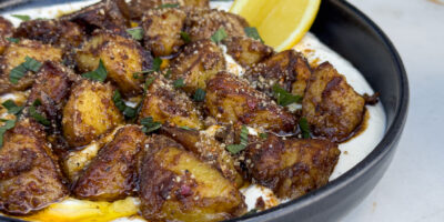 ziemniaki chrupiące na puszystej fecie w przyprawie 5 smakó∑