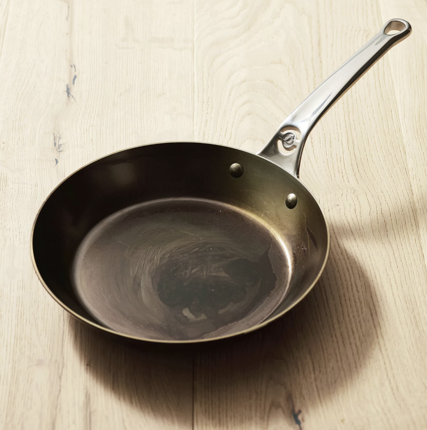 PATELNIA ZE STALI WĘGLOWEJ DE BUYER MINERAL B PRO 20cm - obrazek 8